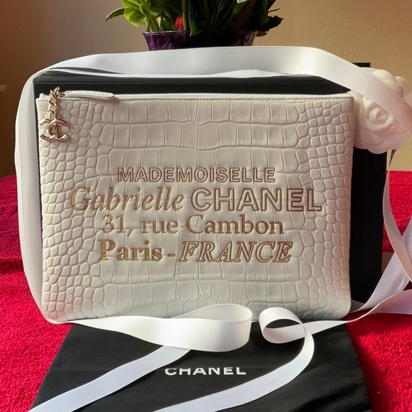 ⭐️CHANEL O - CASE - POUCH ⭐️ - Picture 7 of 16
